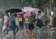 Kolkata Squall Brings Sharp Temperature Drop, Relief Short-Lived