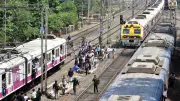 Mumbai Local Harbour Line Services Disrupted After Cloth Tangles in Wire Near Chembur