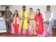 Mumbai Police to Get Raincoats at 7 Stations: Lions Club & RASYS Join Hands