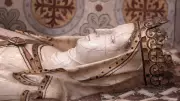 Queen Elisenda's Tomb Opened After 700 Years in Barcelona Monastery