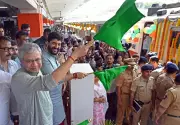Railway Minister Unveils Mega Expansion Plans for Pune Rail Division