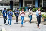 Screen time and vaping linked to rising adolescent mental health issues