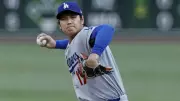 Shohei Ohtani Leaves Dodgers Game with Left Knee Inflammation