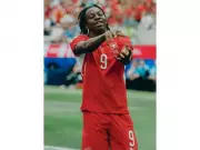 Swiss teen Manzambi joins Mbappe, Mueller in elite WC list