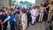 Tight Security Blocks Entry for Invitees at Karnataka CM Swearing-In