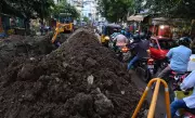 Traffic Snarls at Madurai's Munichalai Junction Due to Dragging UGD Repair