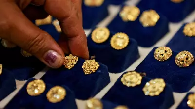 Gold Futures Drop to Rs 1,44,911/10g; Global Prices Rise