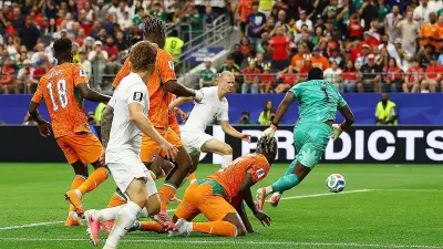 Haaland Leads Norway to World Cup Last 16 After Shaking Off Ivory Coast Defense