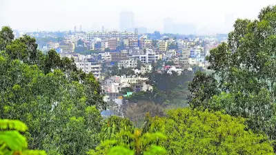 Who Benefits from the Illusion of Rapidly Urbanising India?