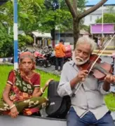 Anand Mahindra helps elderly violinist Bhagwan Mallick in Kolkata