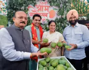 Delhi CM Rekha Gupta Inaugurates 35th Annual Mango Festival at Dilli Haat