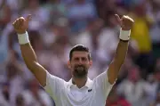Djokovic beats Safiullin for record 106th Wimbledon win, reaches quarter-finals