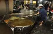 Golden Temple Langar: Daily Service of Equality and Free Meals for All