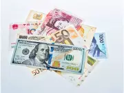 India's Forex Reserves Drop $5.65B to $666.93B