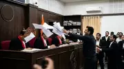 Litigant removed from SC after abusing judges, throwing papers