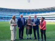 PM Modi gifts Steve Waugh two-decade-old photo during MCG visit
