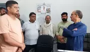 Una Dairy Farmers Protest Milk Procurement Cap by MILKFED
